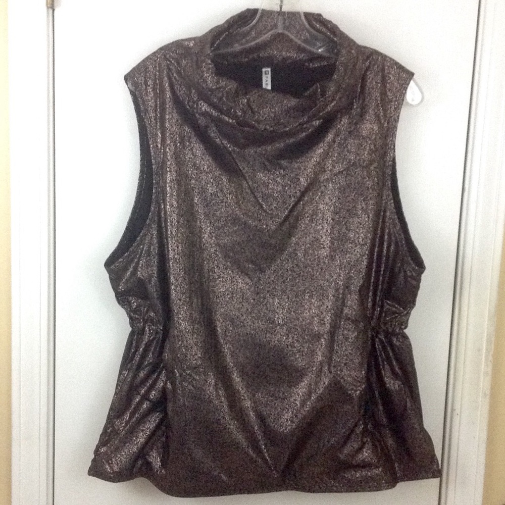 Fabletics Bronze Top